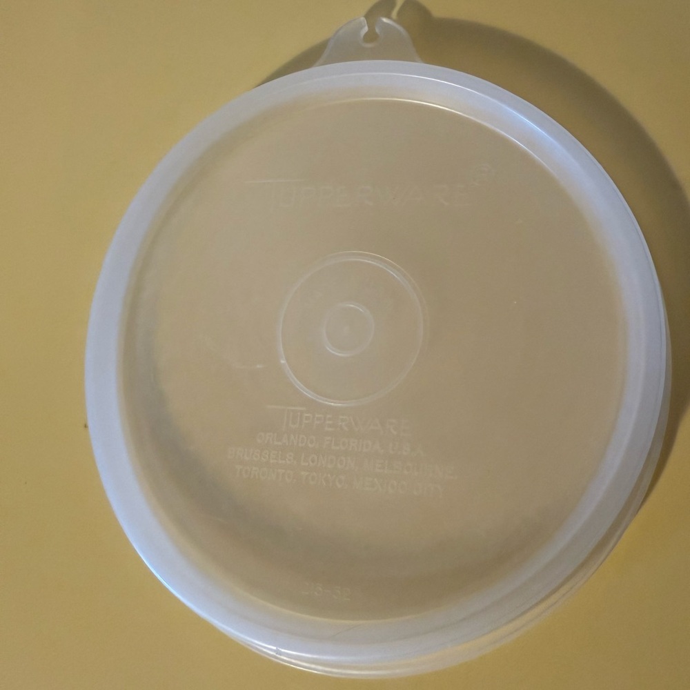 Tupperware #215 Round 4 Inch Replacement Seal Clear Lid Only with A Tab USA Made
